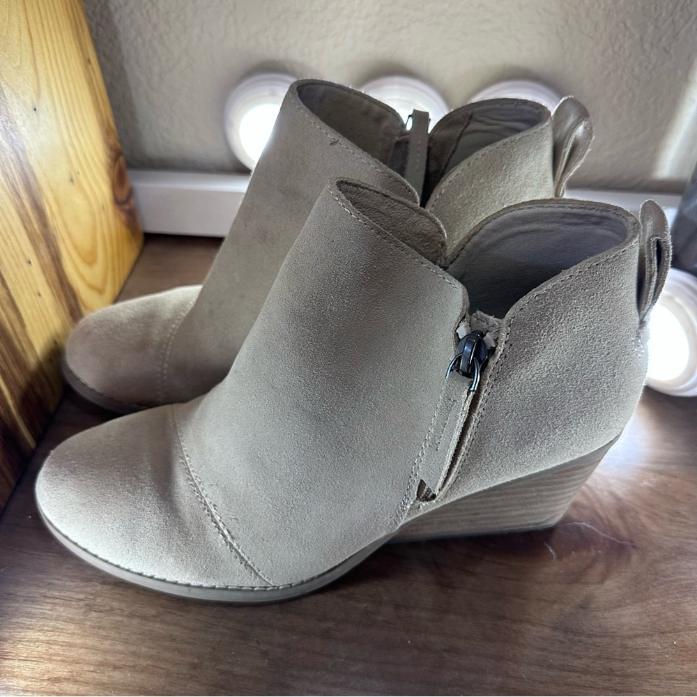 Toms Goldie Wedge Women's Suede Ankle Boots - Tan Size 8 - Picture 4 of 10